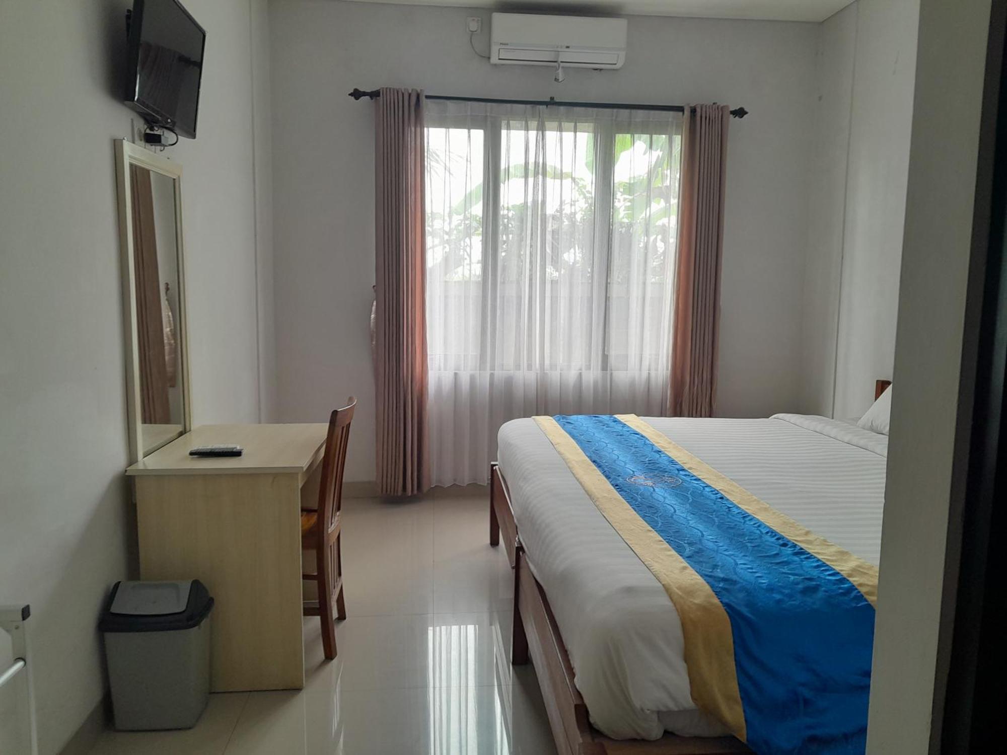 Hotel Dhyana Pura Kapal Екстериор снимка