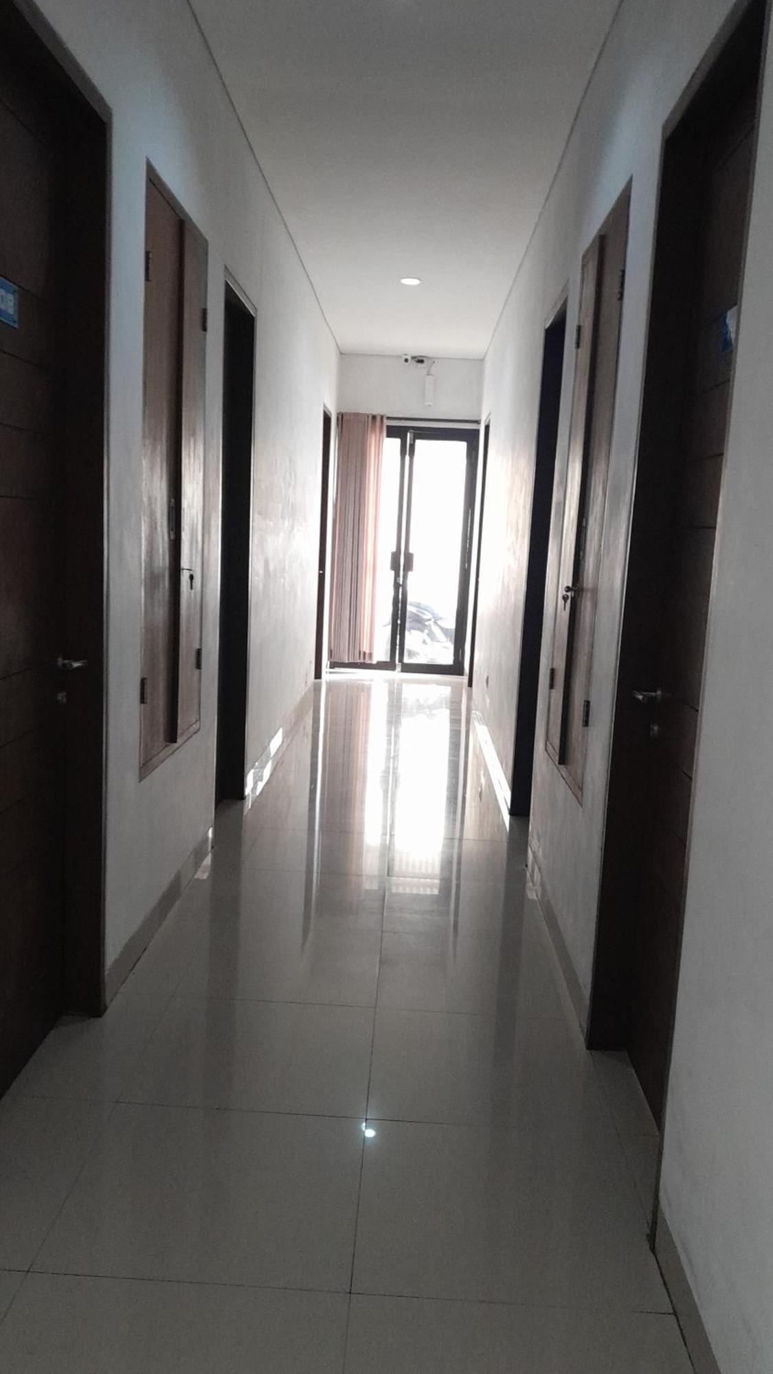 Hotel Dhyana Pura Kapal Екстериор снимка